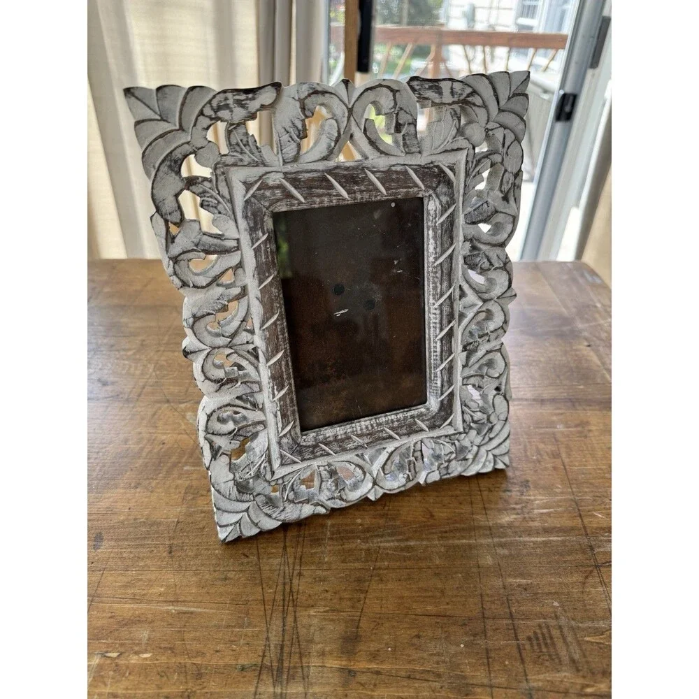Scalloped Wood Cut Out Picture Frame India White Over Brown Wood 8.25” X 10.25”
